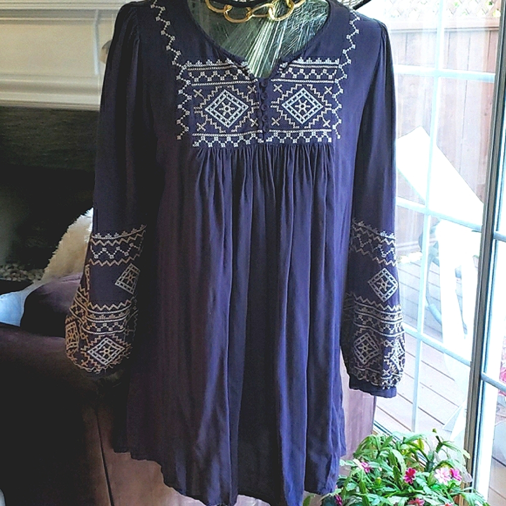 Monoreno Tunic / mini dress boho purple embroidery Sz S